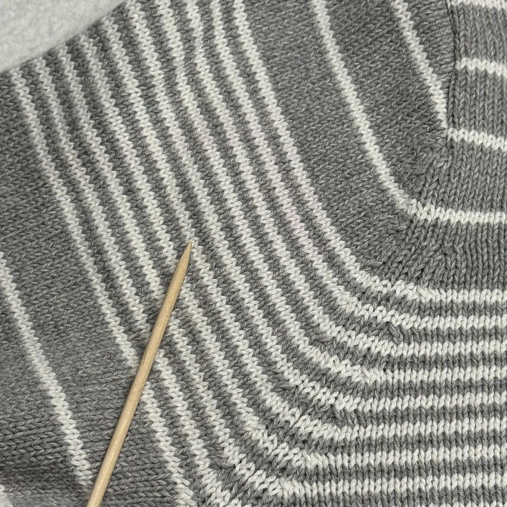 Eddie Bauer Sweater Mens 2XL Gray Striped 100% Cotton Crew Neck Casual Pullover - Picture 7 of 9